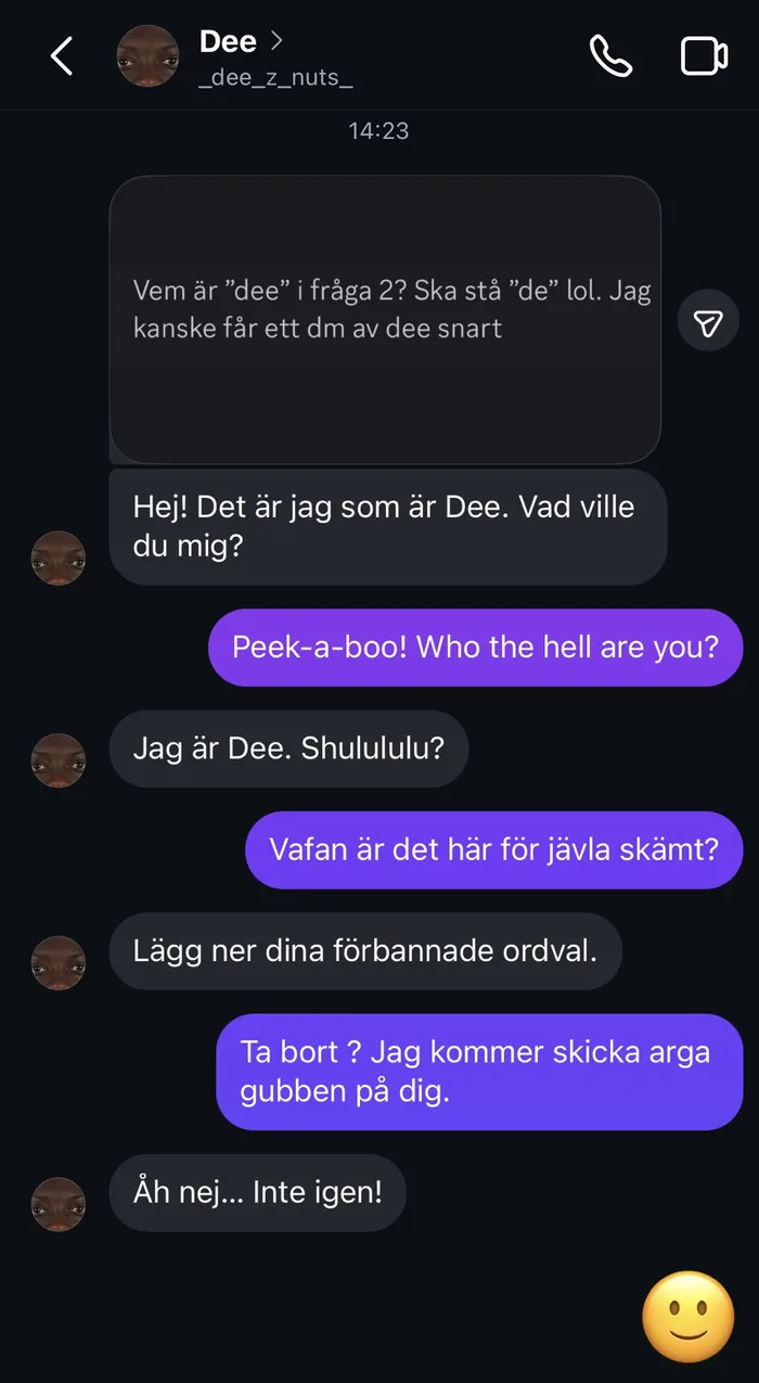 Skärmdump av en meddelandekonversation med kontot Dee.